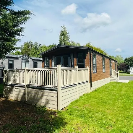 Holiday home Woodpark With Hot Tub