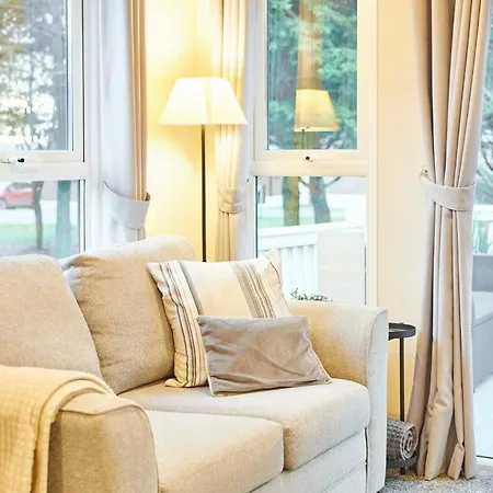 Woodpark With Hot Tub Holiday home
