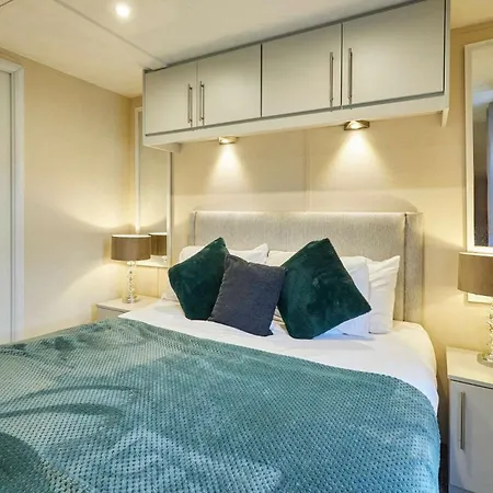 Holiday home Woodpark With Hot Tub