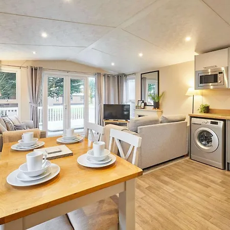 Holiday home Woodpark With Hot Tub