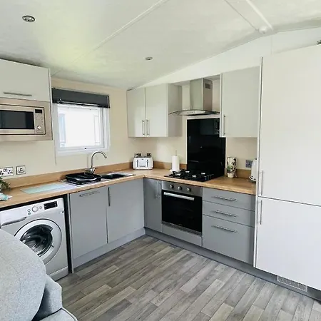 Woodpark With Hot Tub